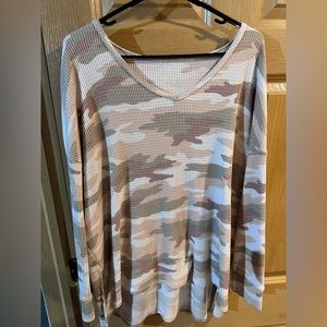 American Eagle waffle long sleeve